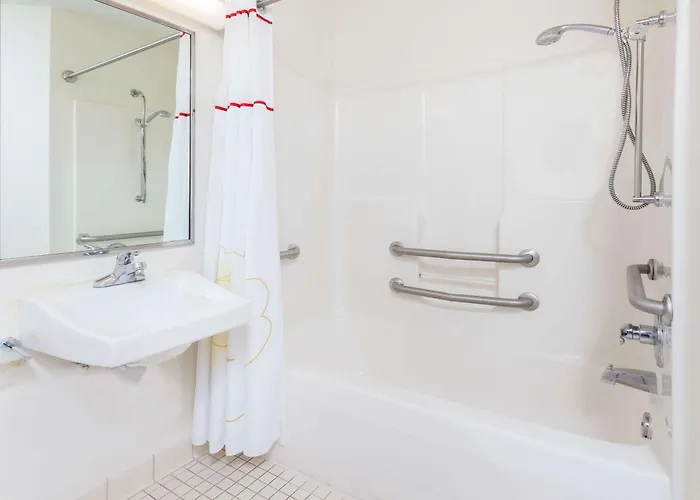 Mainstay Northbrook 3*