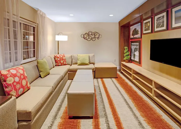 Mainstay Northbrook Hotel 3*