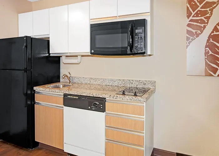 Mainstay Northbrook Hotel 3*