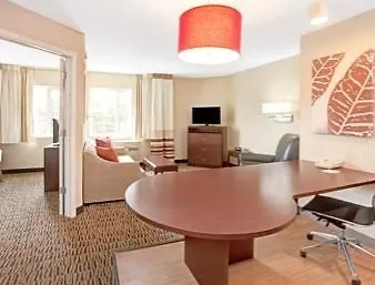 Mainstay Northbrook Hotel 3*