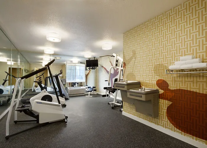 Mainstay Northbrook Hotel